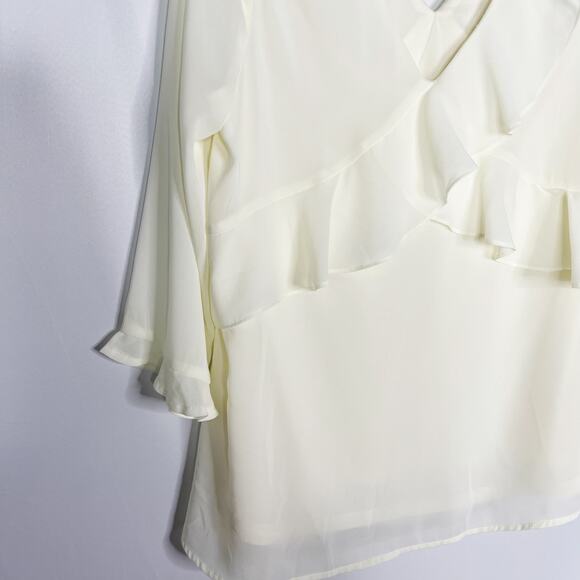 New Entro Medium M Cream Win You Over Blouse Top Ruffle VNeck Short Sleeve - Picture 5 of 8